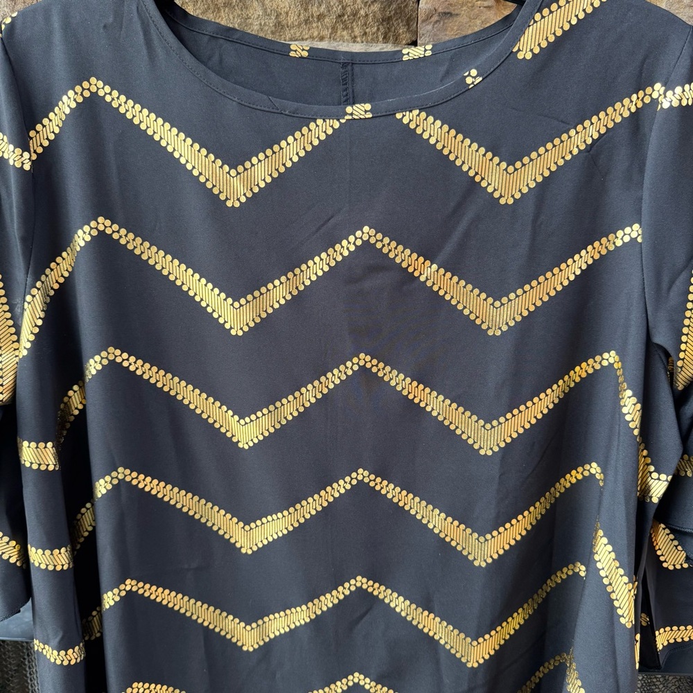 Black and Gold Metallic Chevron Dress relaxed fit - Picture 5 of 6